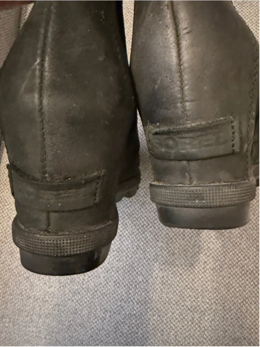 Sorel Joan Rhapsody Chelsea Leather Wedge Boot, Sz 7 see pics of back heel
